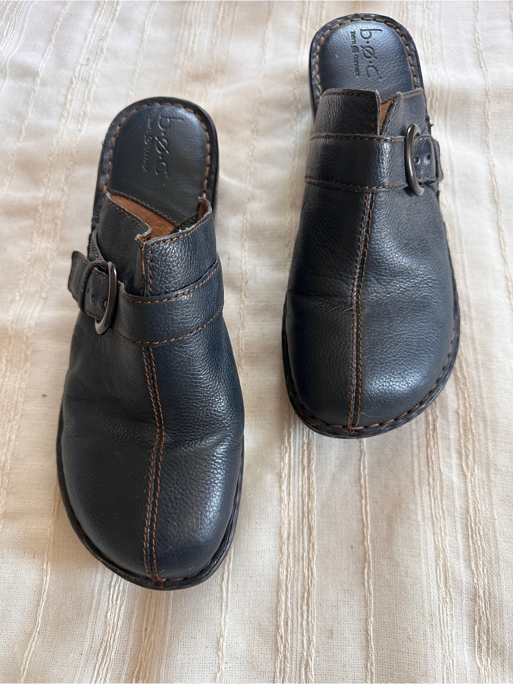 b.o.c BORN Concept Navy Leather Mule Platform Clog | Women’s 11 M/W